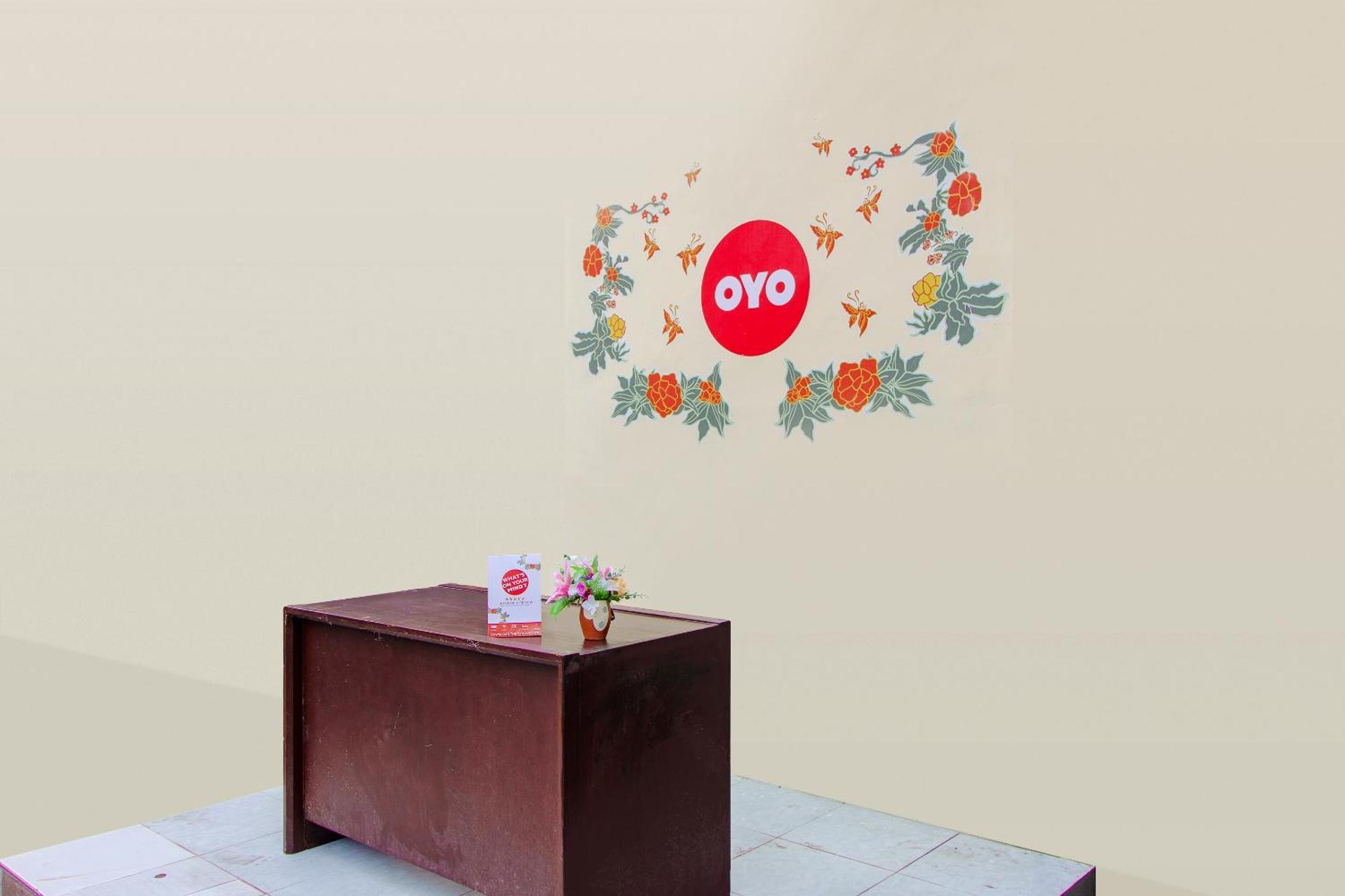 Oyo Life 1643 Grand Monica Maguwo